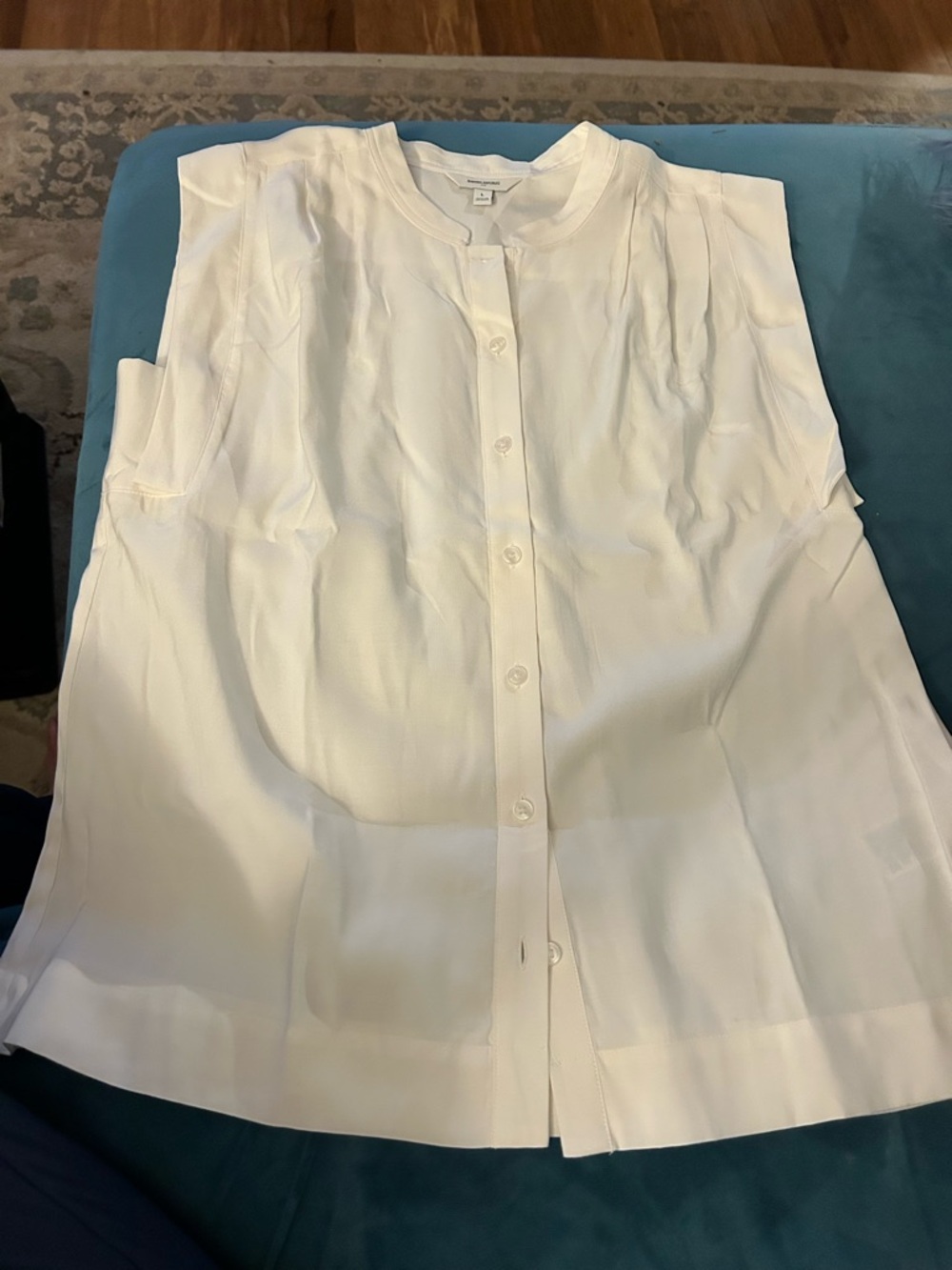 Large Sleeveless Button-Front ivory Blouse NWOT